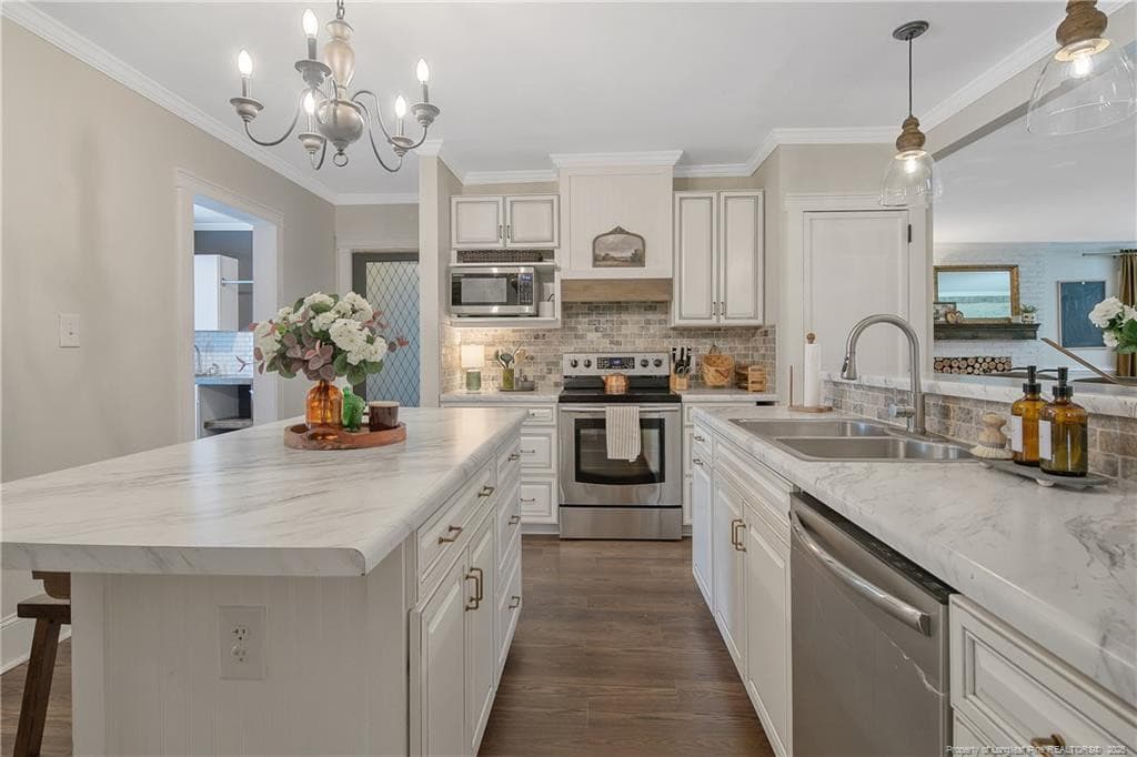 BEAUTIFUL UPDATED KITCHEN W/ISLAND - 220 E David Parnell Street, Parkton, NC 28371