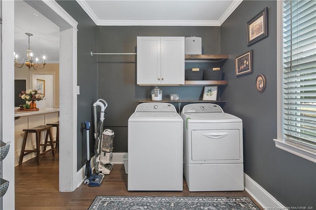 LAUNDRY ROOM W/DRYING RACK - 220 E David Parnell Street, Parkton, NC 28371