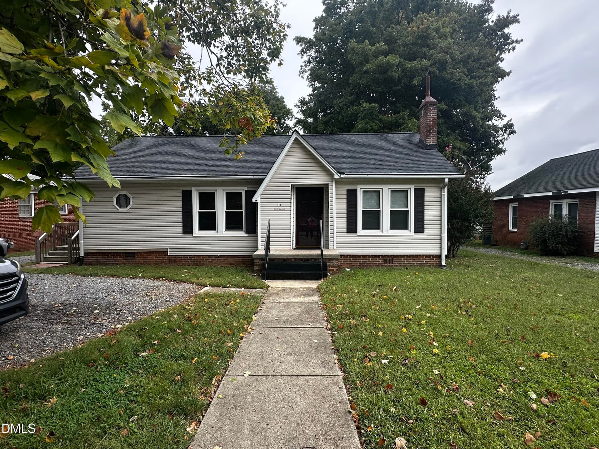 111 W Summit Avenue, Burlington, NC 27215