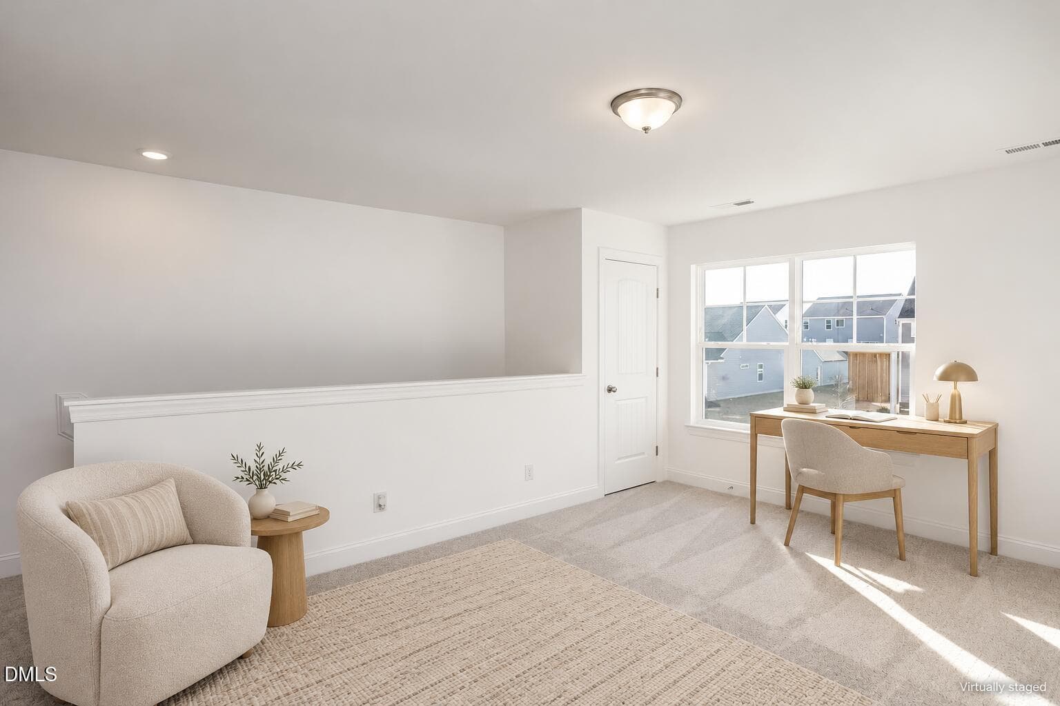 Airy loft reading and work nook-5 - 576 Highview Drive, Benson, NC 27504