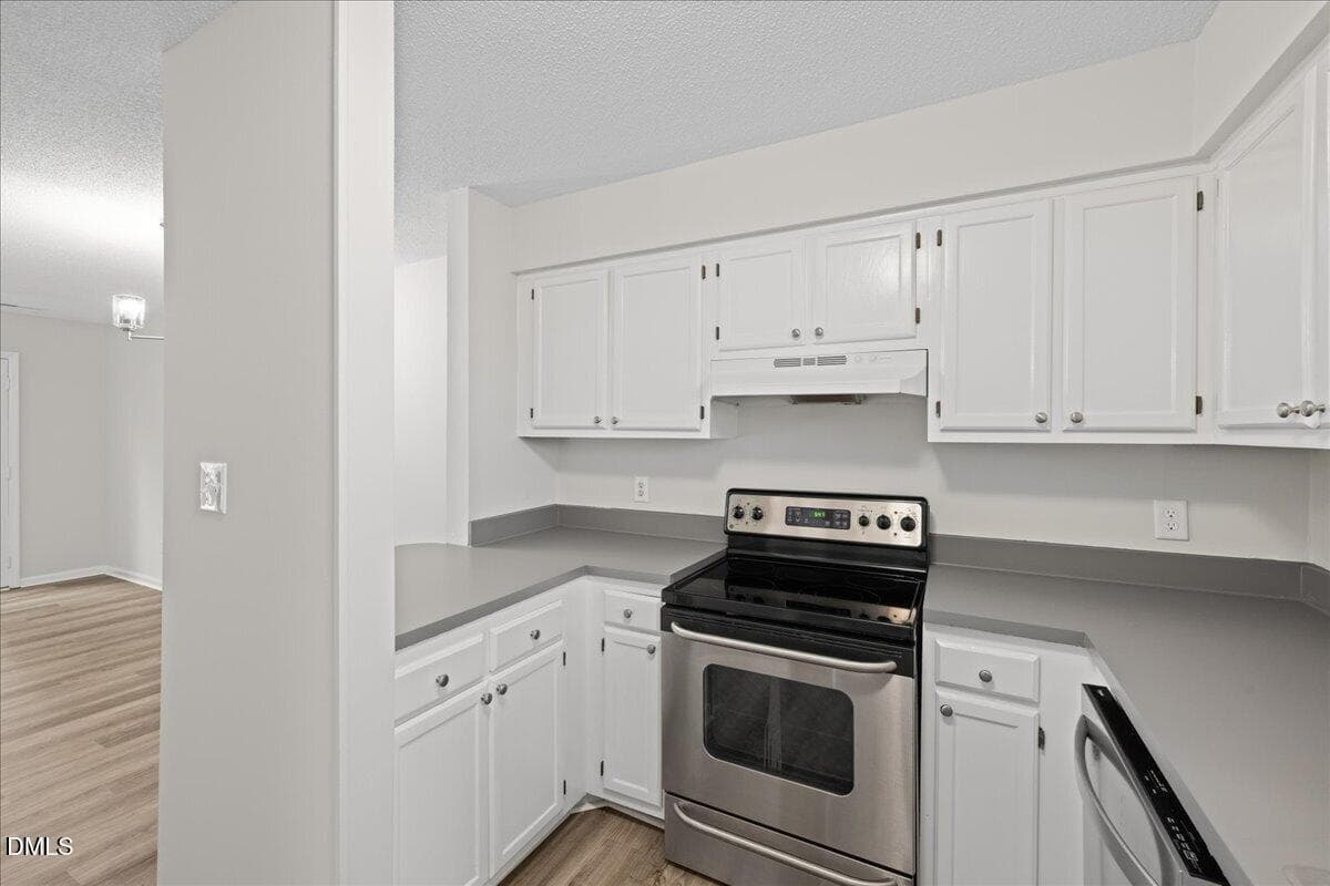 08-628 Applecross Dr - 628 Applecross Drive, Cary, NC 27511