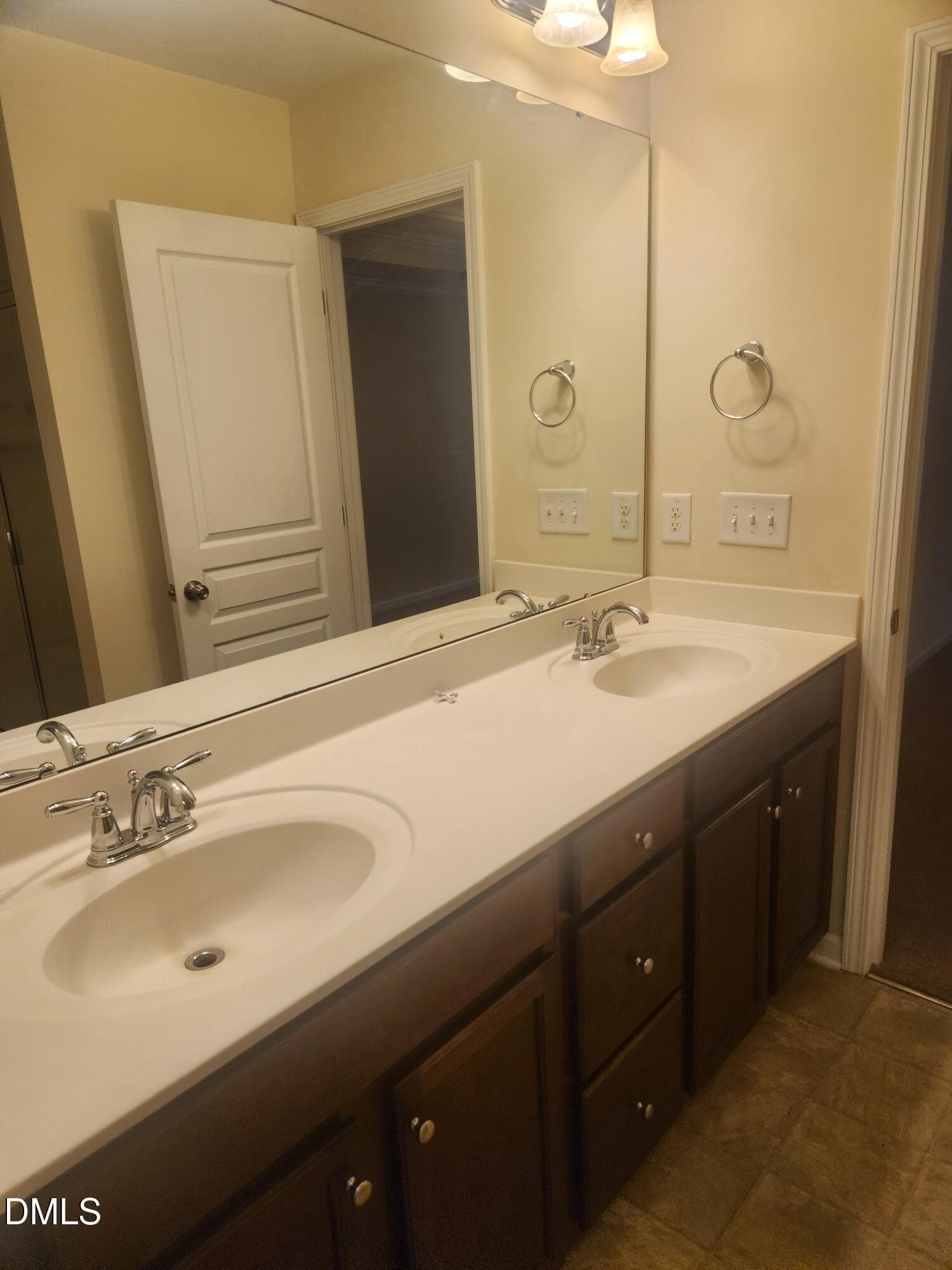310 elfin 10 - 310 Elfin Boulevard, Hillsborough, NC 27278, Hillsborough
