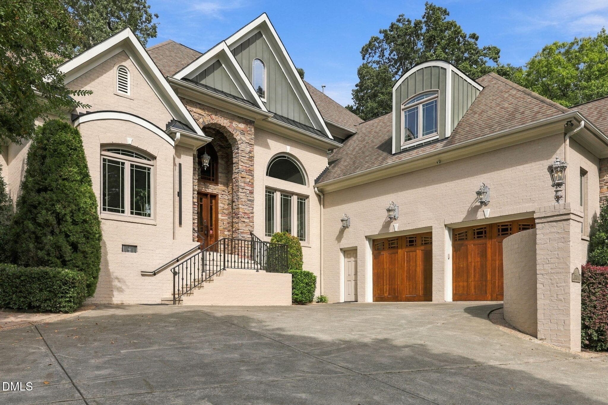 3342 Lake Boone Trail, Raleigh, NC 27607