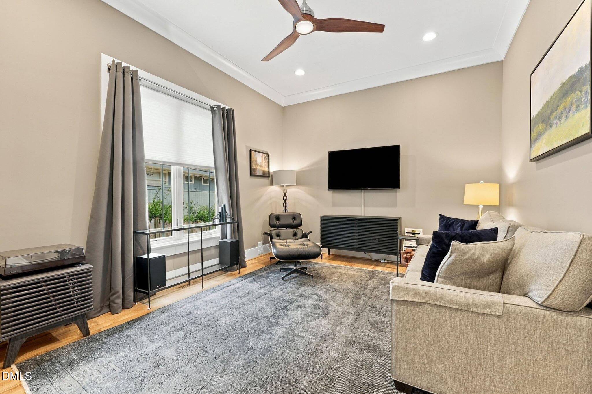 Den - 3342 Lake Boone Trail, Raleigh, NC 27607, Raleigh