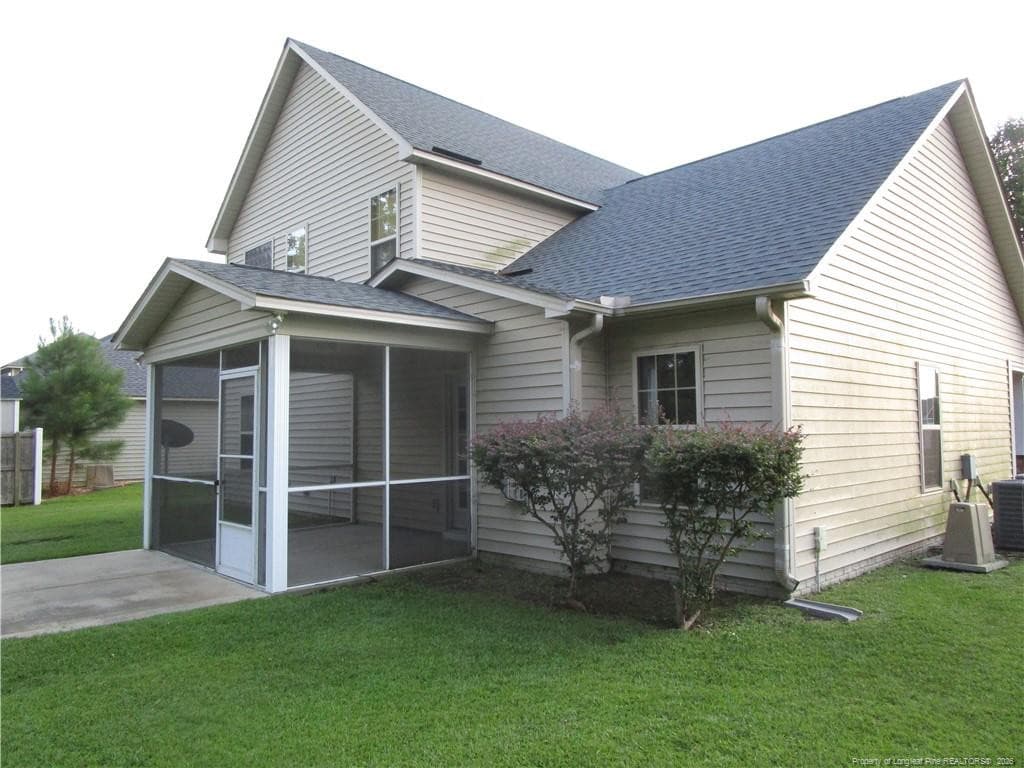 Photo 4 - 1164 Saint Johns Loop, Raeford, NC 28376