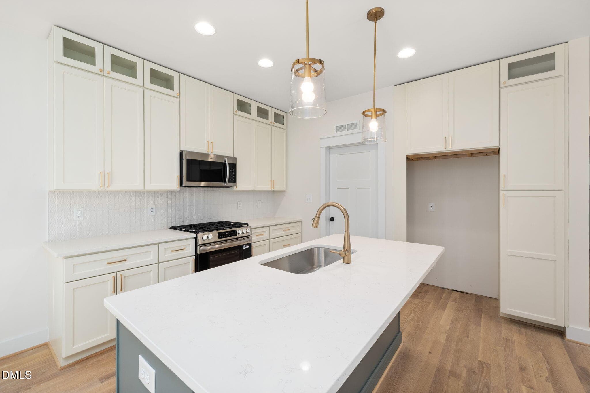 56-web-or-mls-DX3A3204 - 600 Hemlock Avenue, Durham, NC 27707, Durham