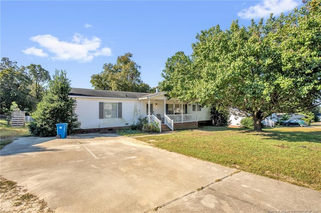 Photo 2 - 2645 Oglesby Drive, Raeford, NC 28376, Raeford