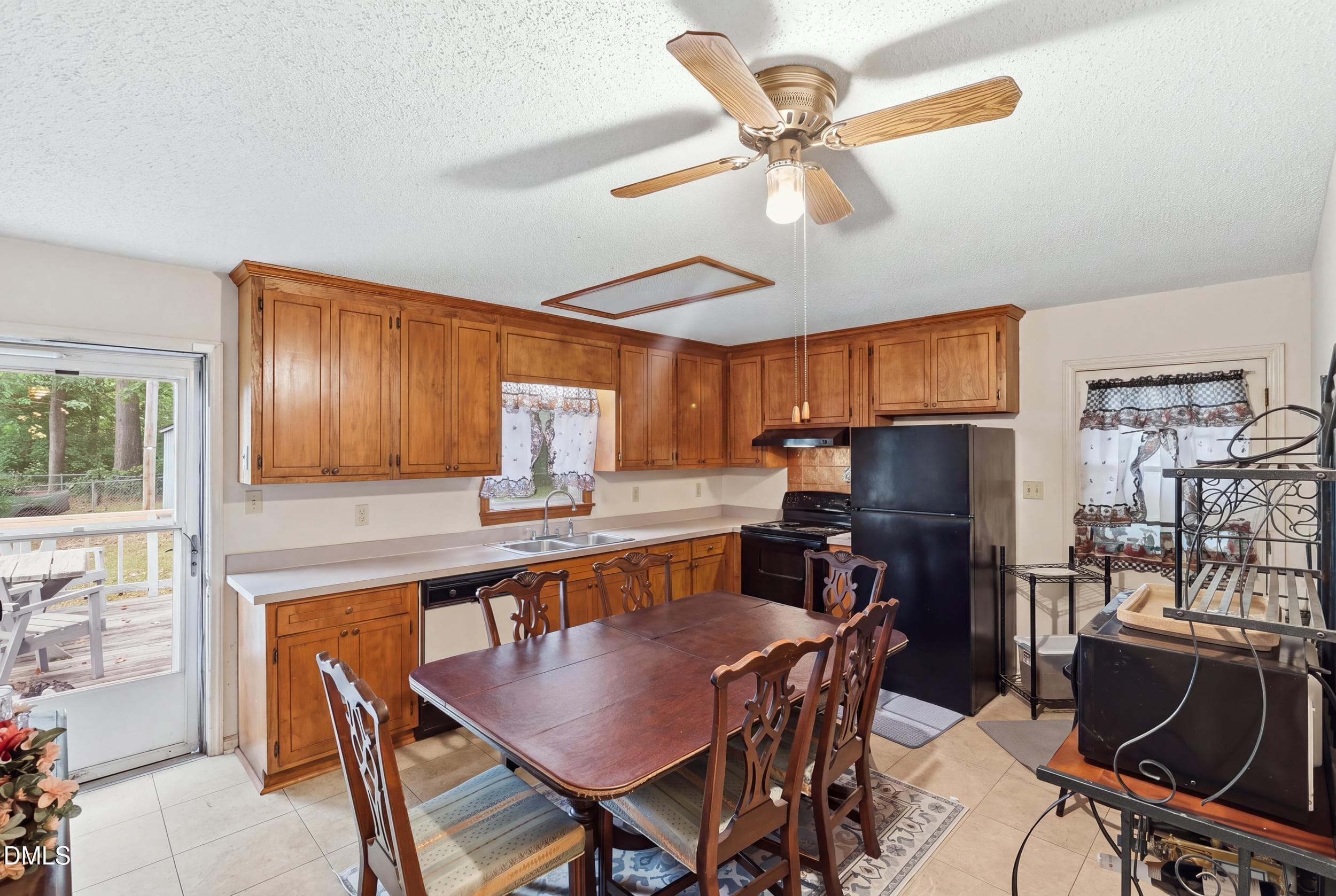 5_892a3981_declutter_e8ddcccb - 2109 Shamrock Drive E, Wilson, NC 27893