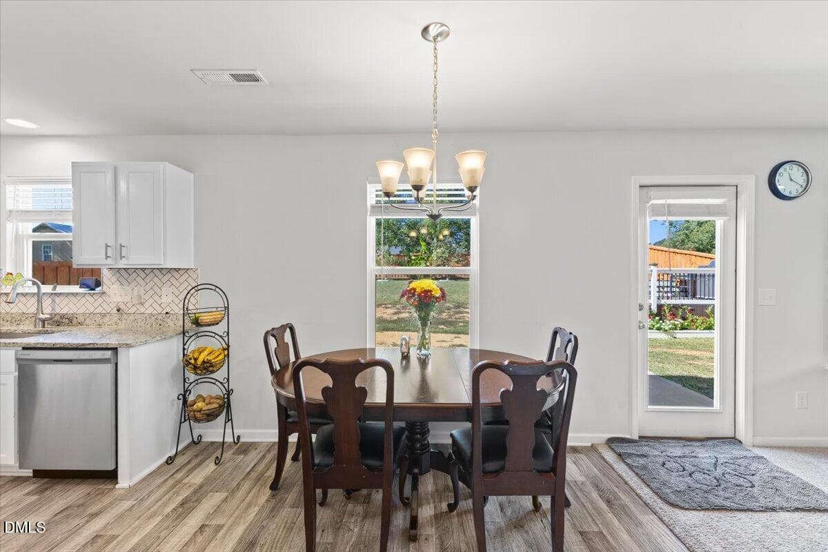 18-403 N Lincoln St - 403 N Lincoln Street, Benson, NC 27504, Benson