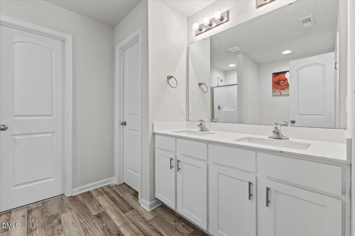 43-403 N Lincoln St - 403 N Lincoln Street, Benson, NC 27504, Benson