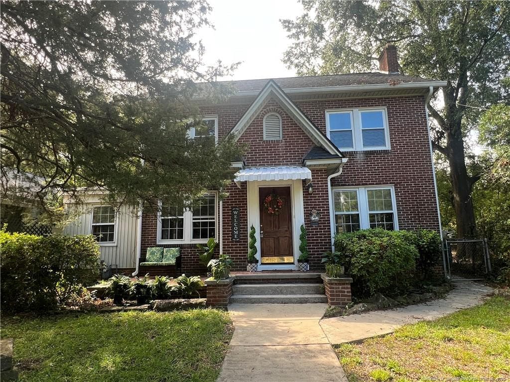 Photo 2 - 207 HillCrest Avenue, Fayetteville, NC 28305