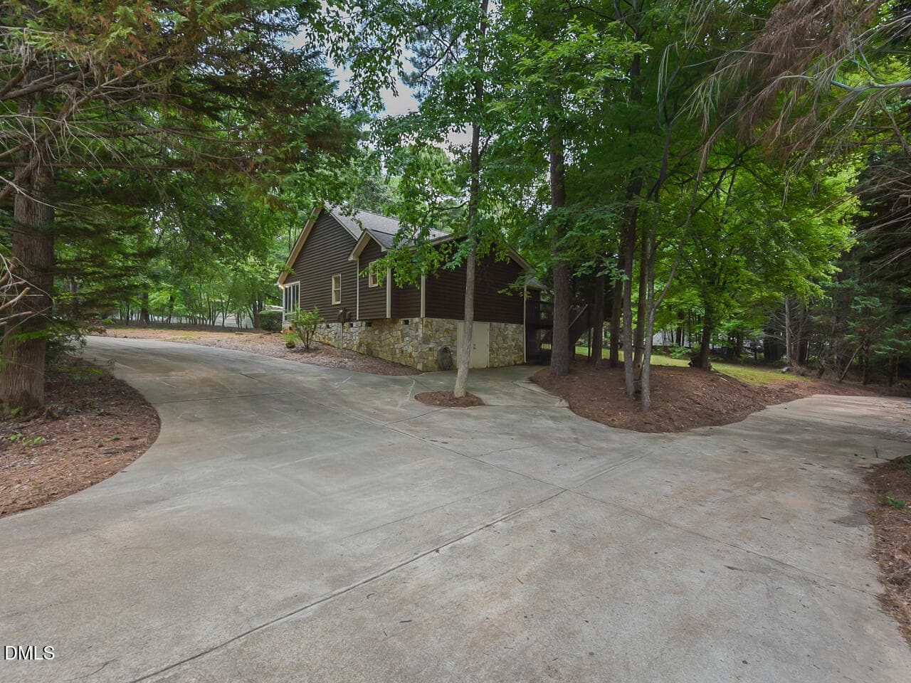 Exterior - front drive - ok - 439 Shawnee Drive, Louisburg, NC 27549, Louisburg