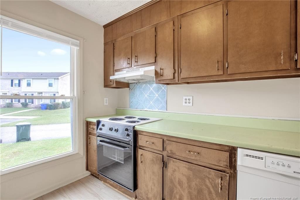 Photo 11 - 401 Kirkcaldy Court, Fayetteville, NC 28314, Fayetteville