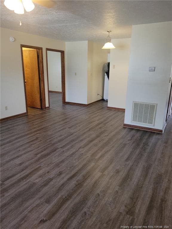 Living Room - 700 N Roberts Avenue 202 C, Lumberton, NC 28358