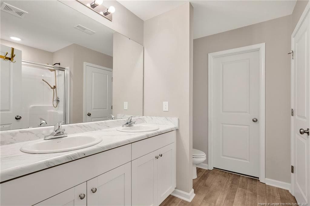 Primary Bath w/double vanities - 4993 Blue Springs Road, Red Springs, NC 28377