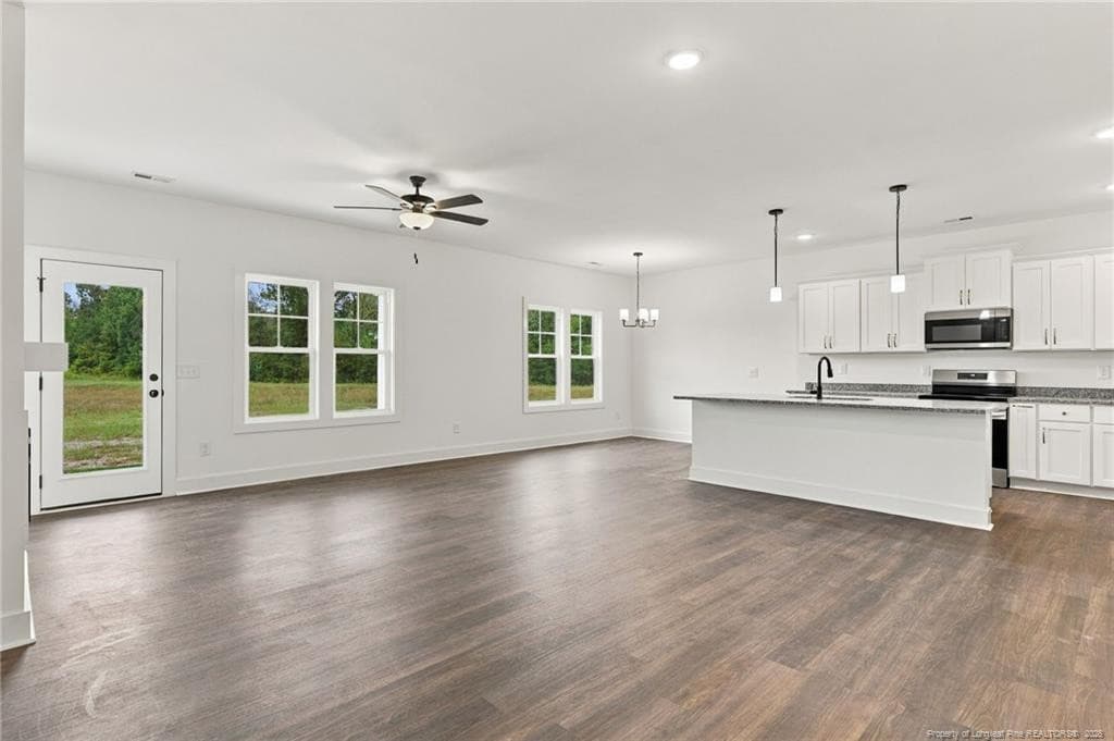 Photo 13 - 143 Peeler Circle, Raeford, NC 28376, Raeford