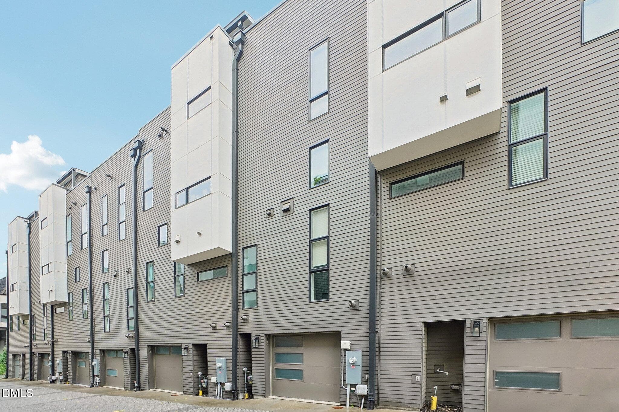 31-web-or-mls-Gordon St 802-S0805-032r - 512 Gordon Street 802, Durham, NC 27701, Durham