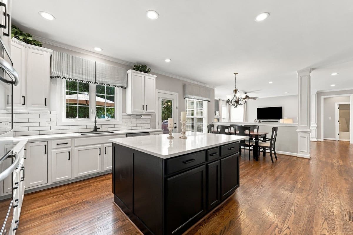 20-web-or-mls-IMG_2460.jpg - 10620 River Forest Drive, Raleigh, NC 27614, Raleigh