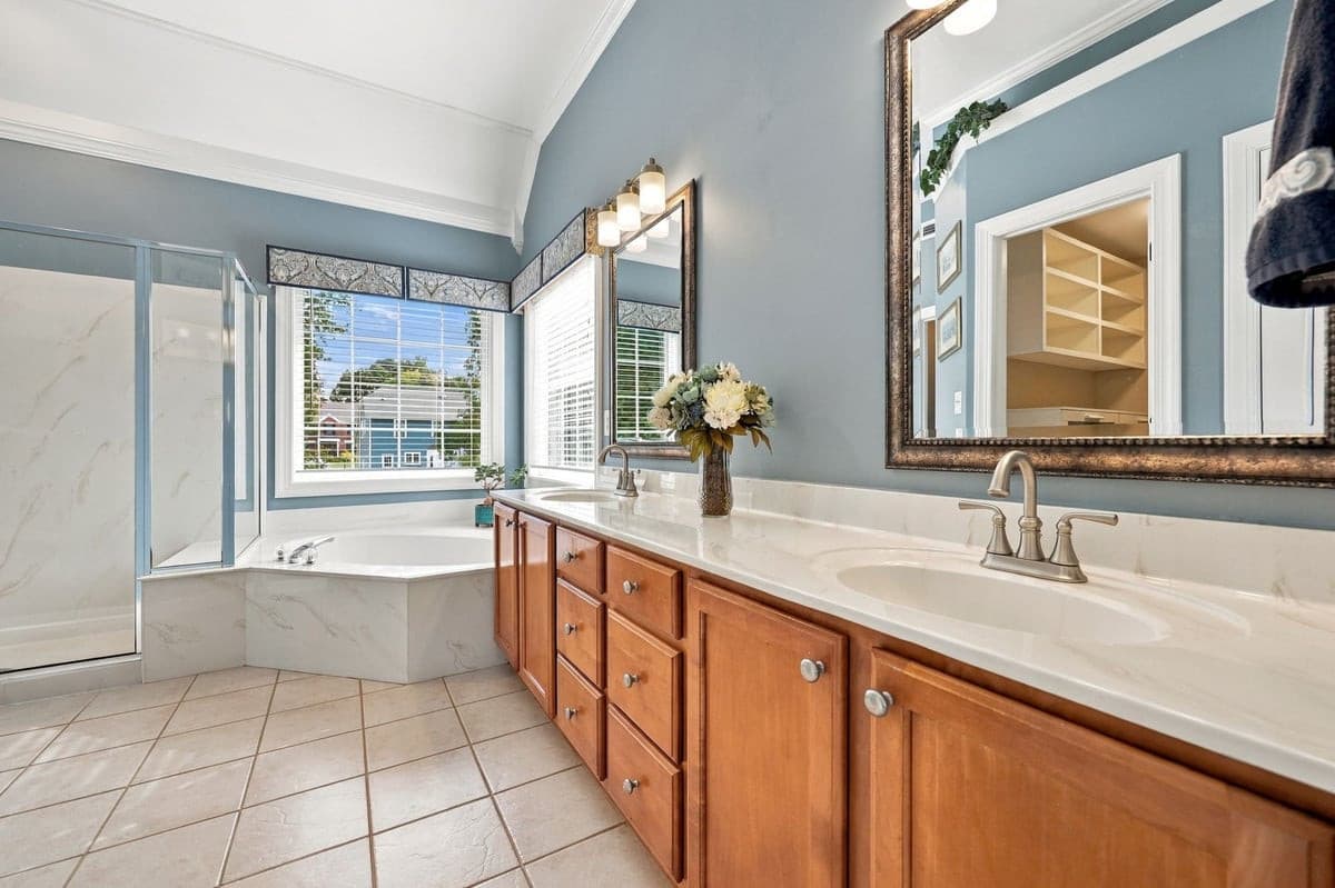 36-web-or-mls-IMG_2523.jpg - 10620 River Forest Drive, Raleigh, NC 27614