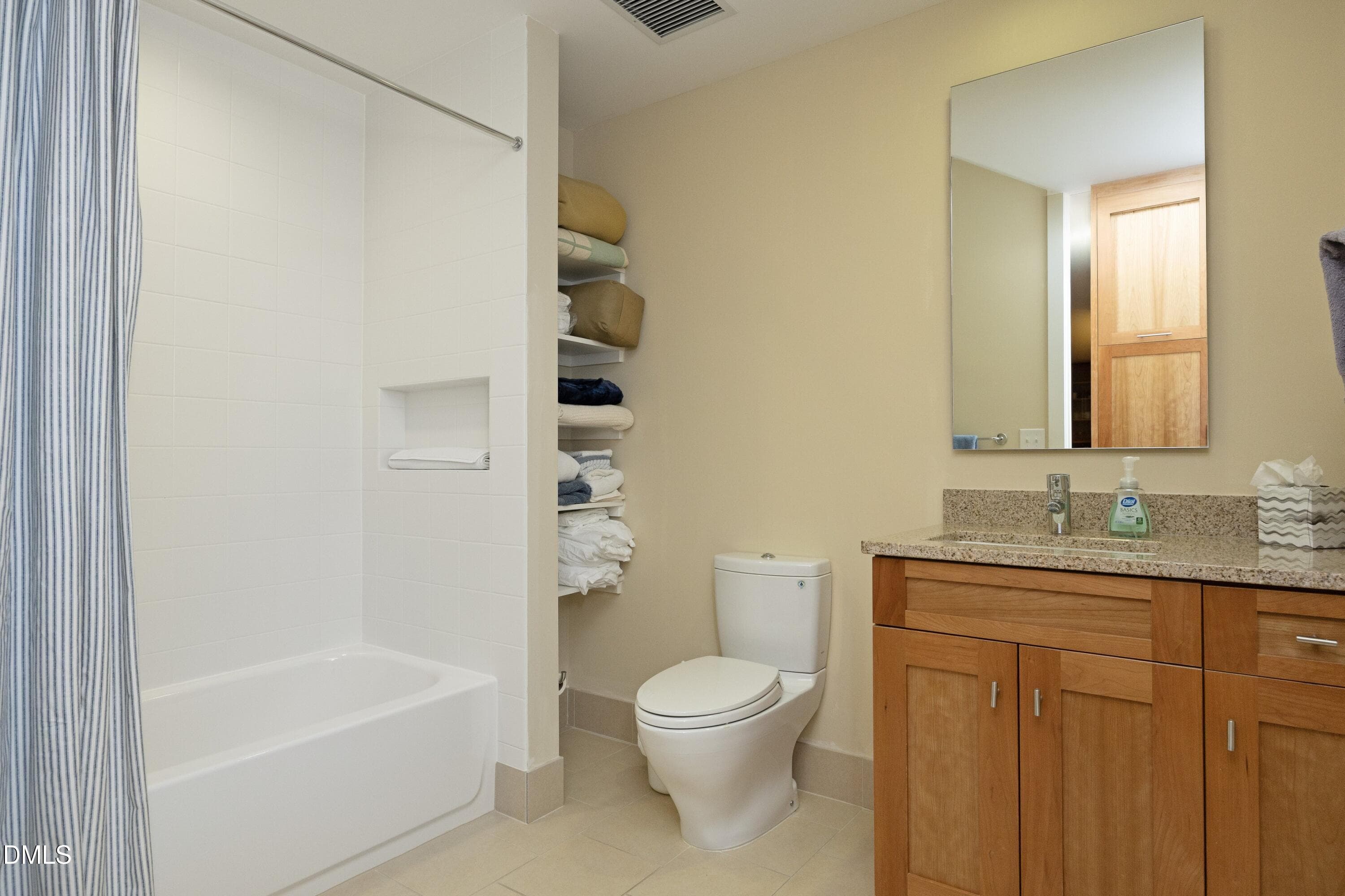 27FullBath - 601 W Rosemary Street 317, Chapel Hill, NC 27516, Chapel Hill