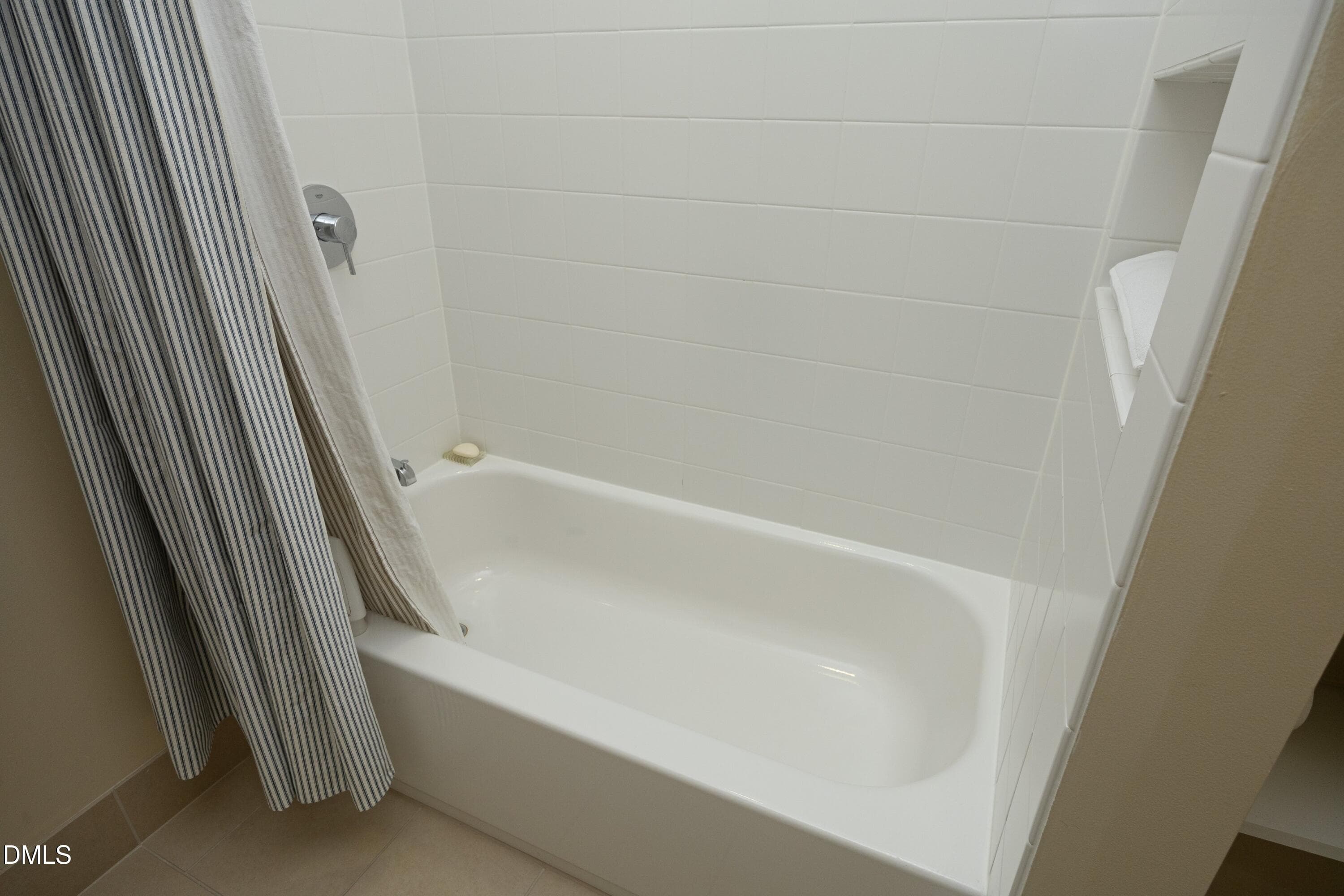 28BathTub - 601 W Rosemary Street 317, Chapel Hill, NC 27516, Chapel Hill
