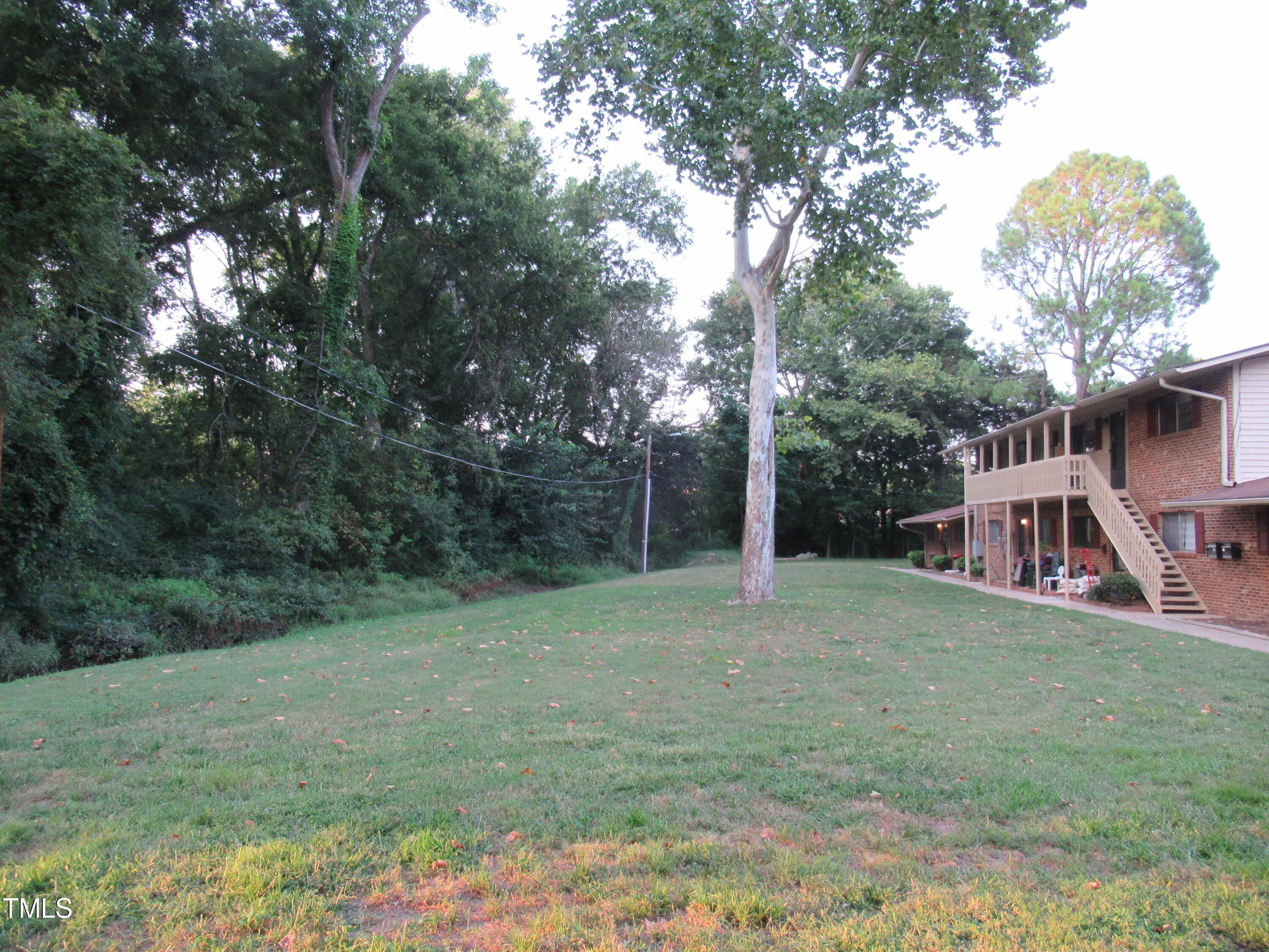 11StairsGrassBest - 130 S Estes Drive B-11, Chapel Hill, NC 27514, Chapel Hill