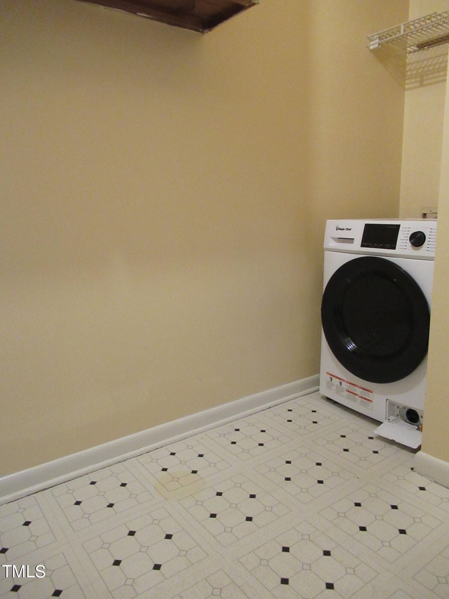 11washer1 - 130 S Estes Drive B-11, Chapel Hill, NC 27514, Chapel Hill