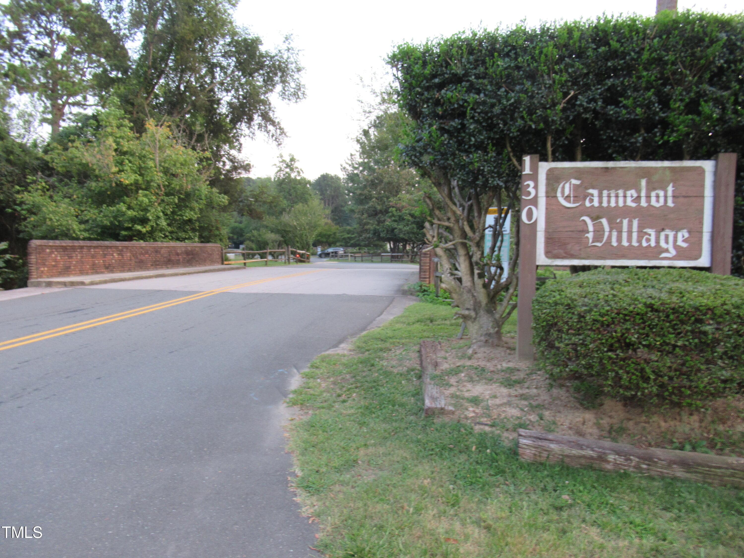 11CamelotVillageEntryVeryNice - 130 S Estes Drive B-11, Chapel Hill, NC 27514, Chapel Hill