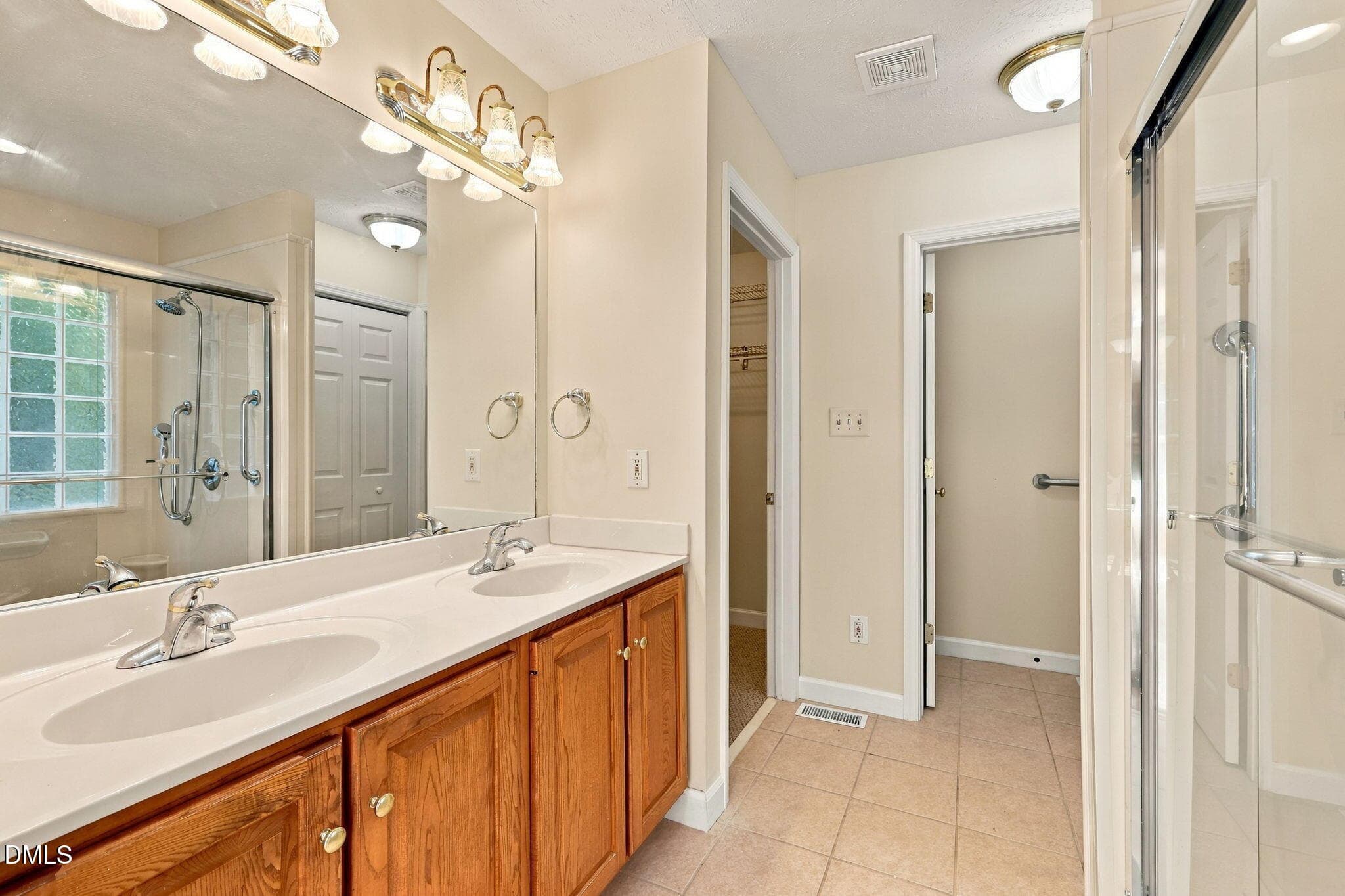 Primary Accessible Bathroom (second phot - 729 Dalmore Drive, Fayetteville, NC 28311, Fayetteville