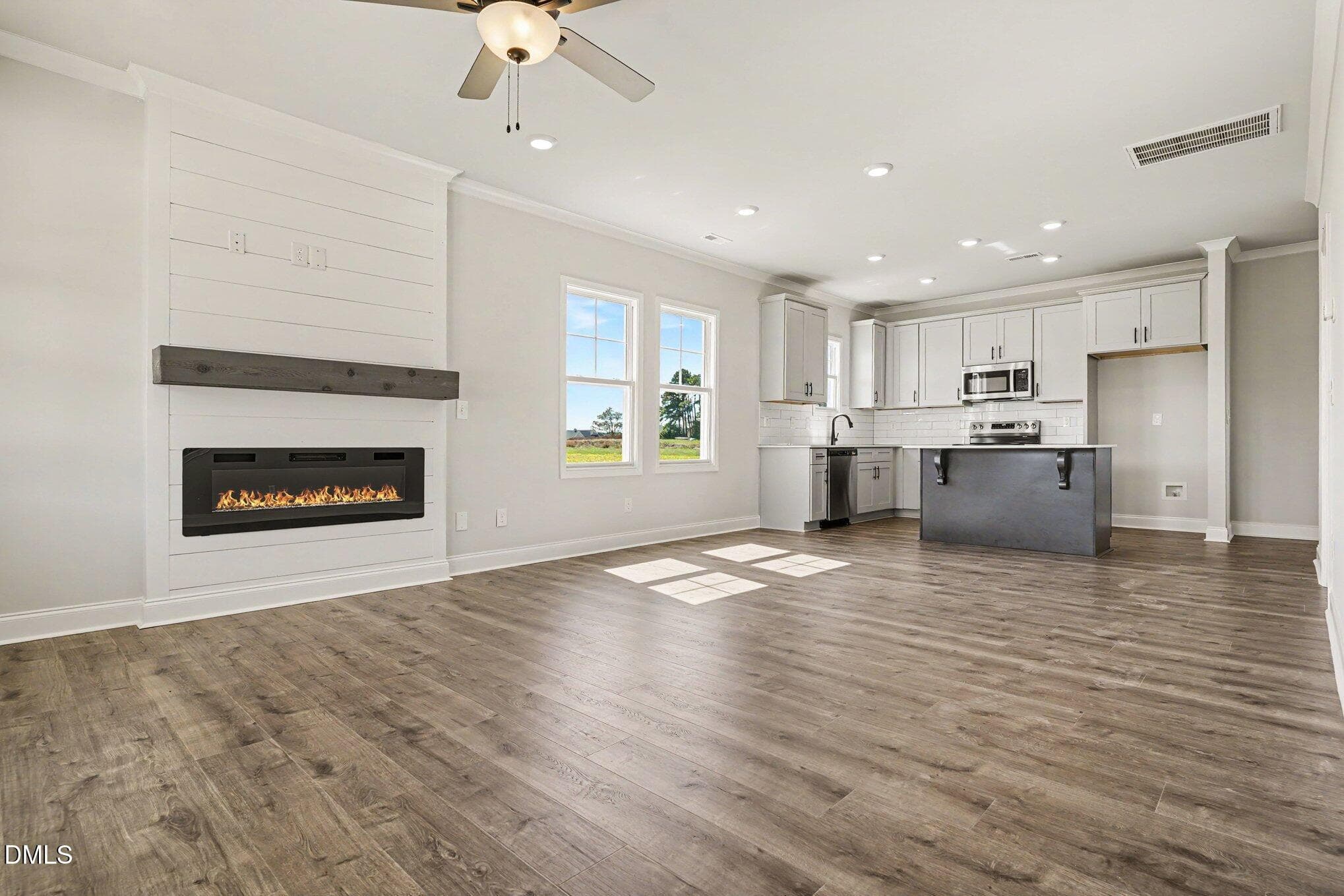 007_file_1044 - 147 Evelene Way, Clinton, NC 28328