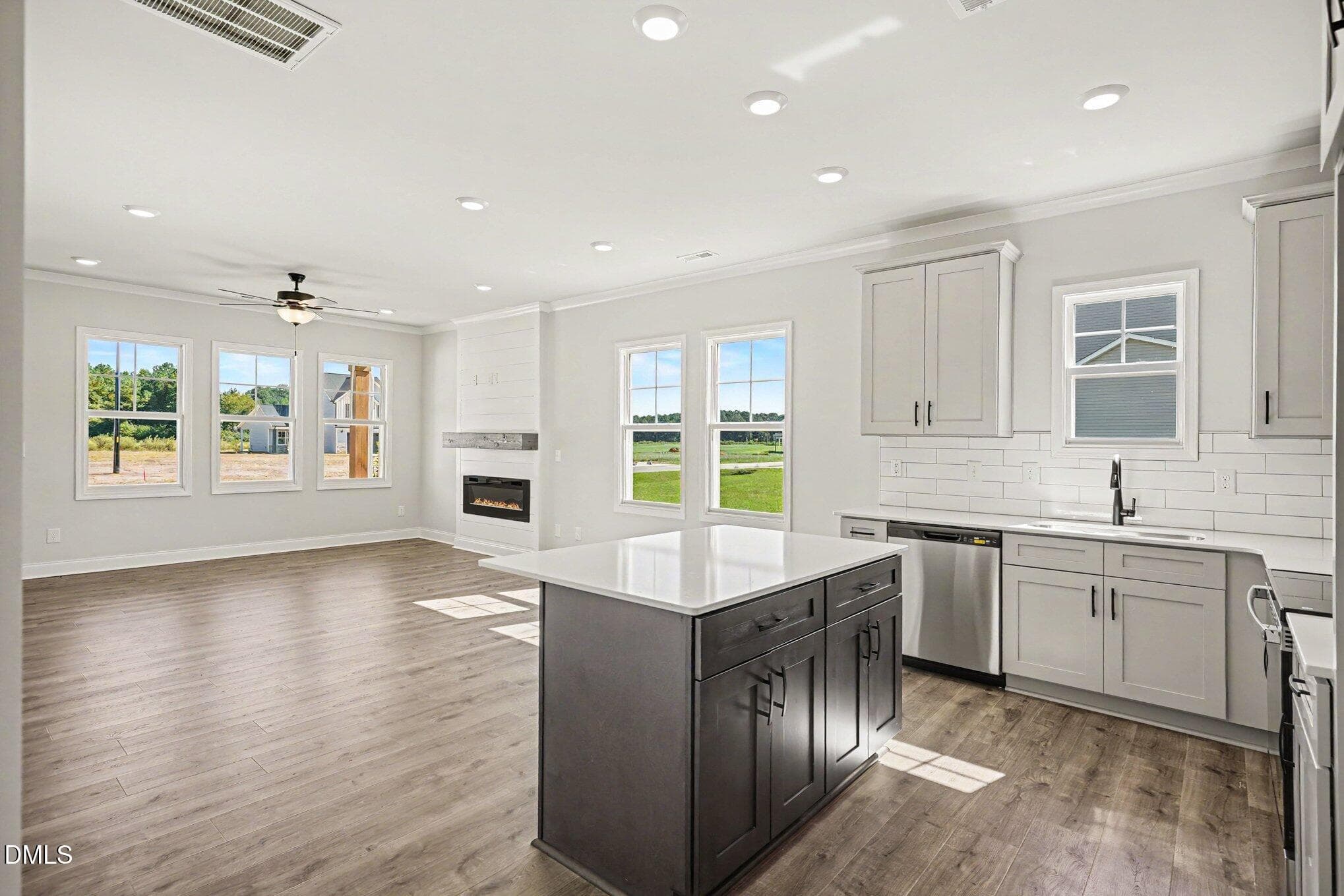 011_file_8491 - 147 Evelene Way, Clinton, NC 28328