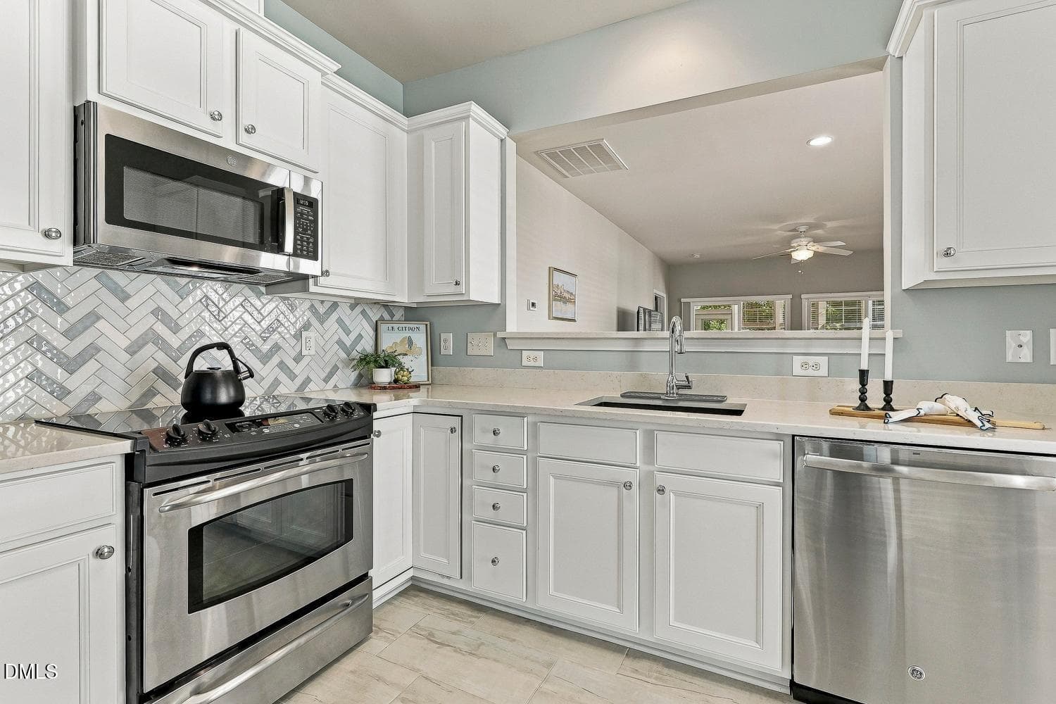 012-044-Kitchen-1500x1000 - 814 Endhaven Place, Cary, NC 27519, Cary