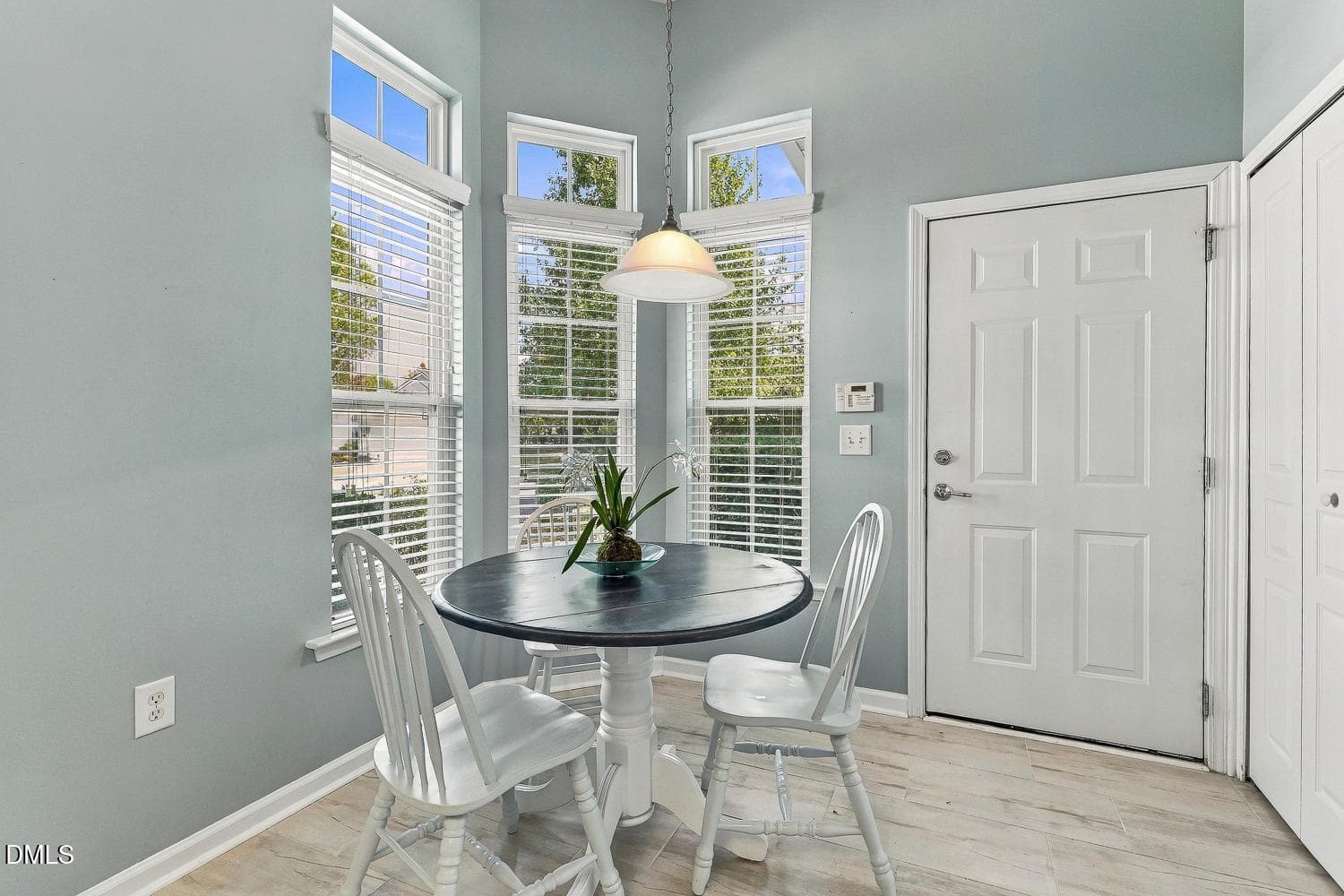 015-025-Breakfast Nook-1500x1000 - 814 Endhaven Place, Cary, NC 27519, Cary