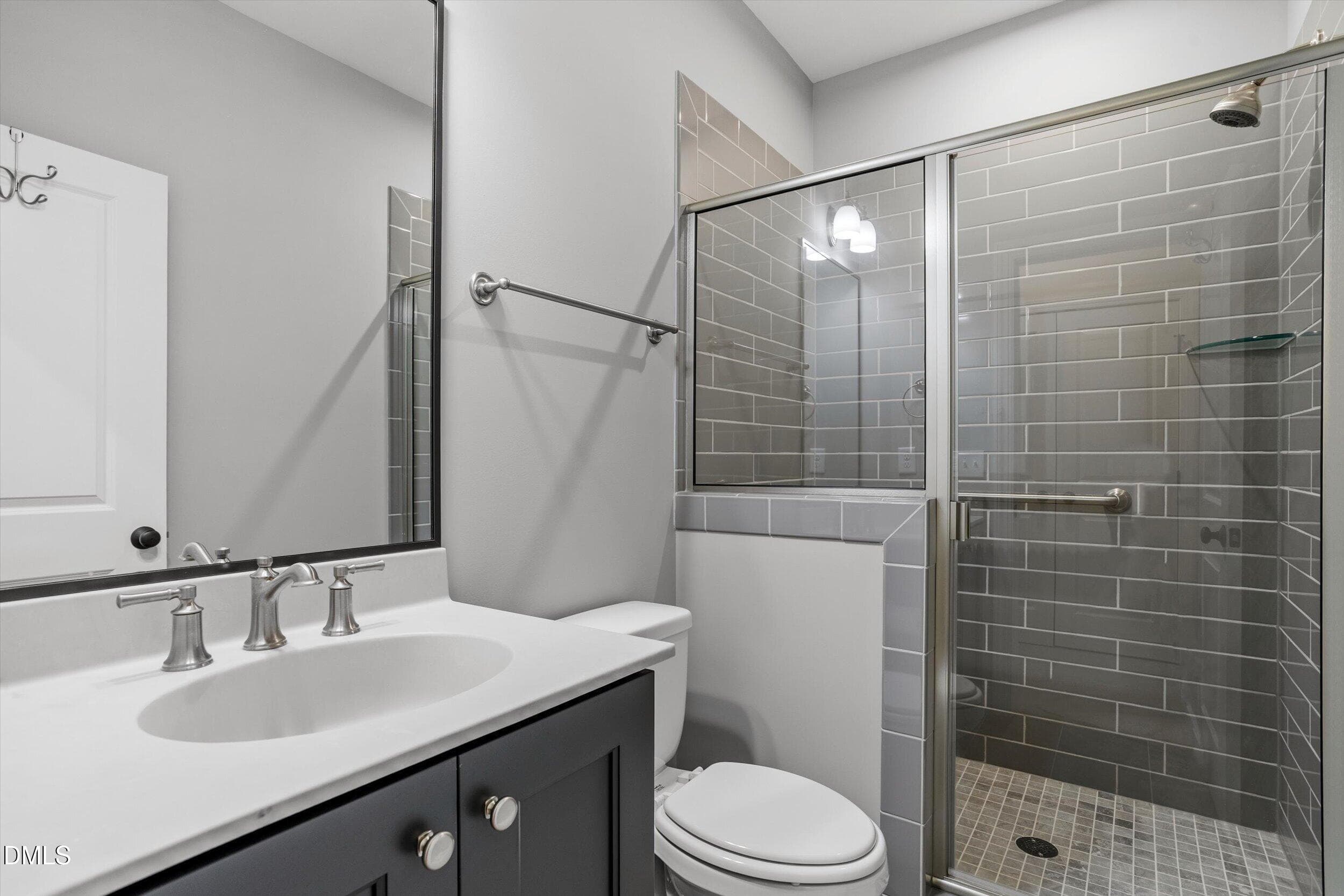 Guest suite bath - 4230 Henderson Place, Pittsboro, NC 27312, Pittsboro