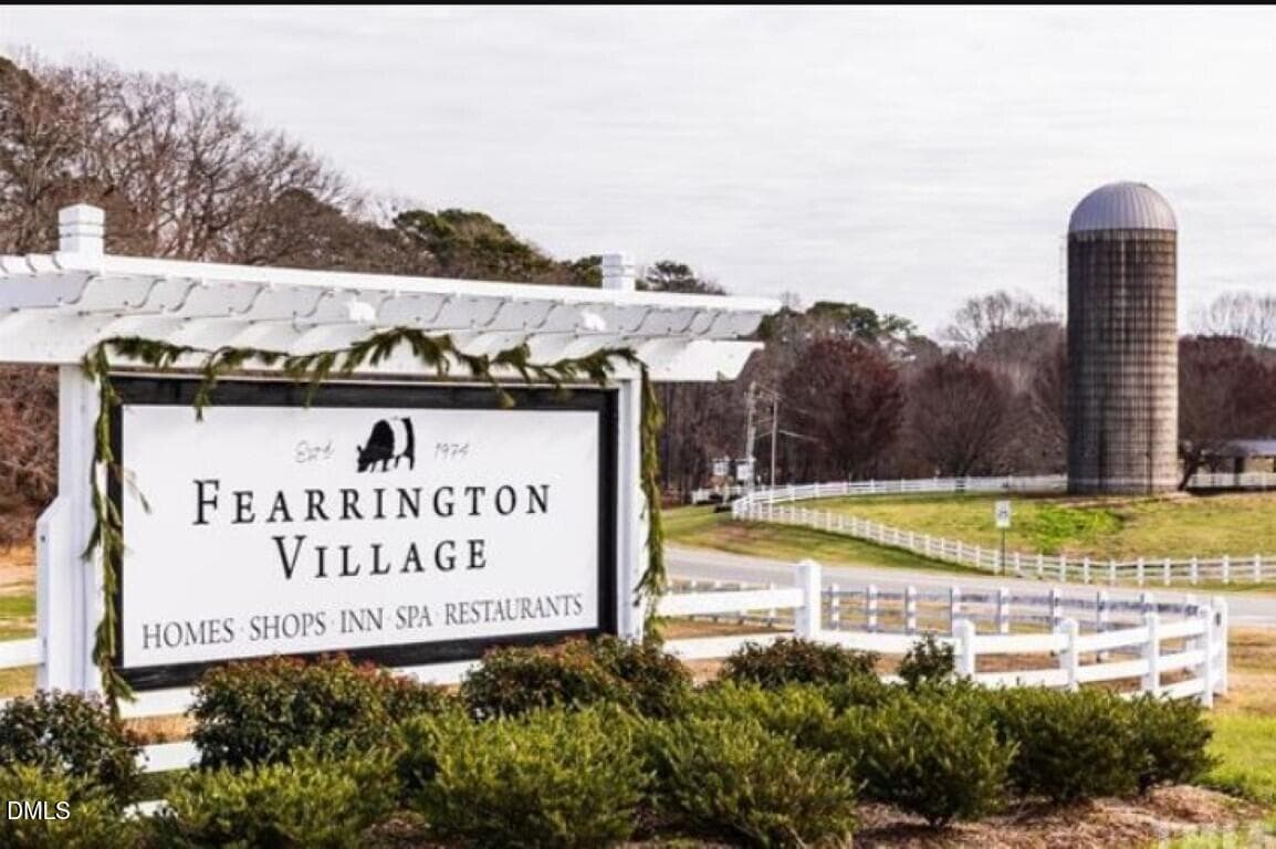 Fearrington Village - 4230 Henderson Place, Pittsboro, NC 27312, Pittsboro