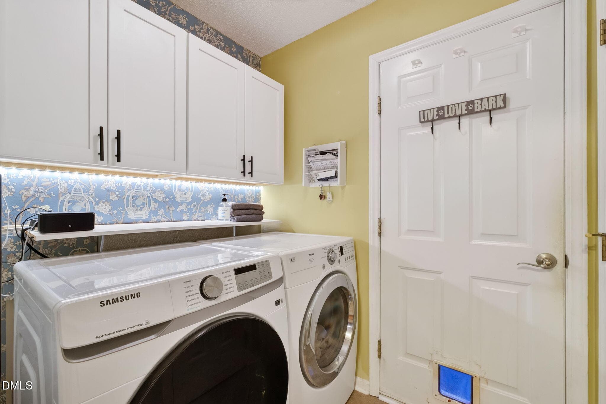 Laundry - 100 Glensford Way, Cary, NC 27513, Cary