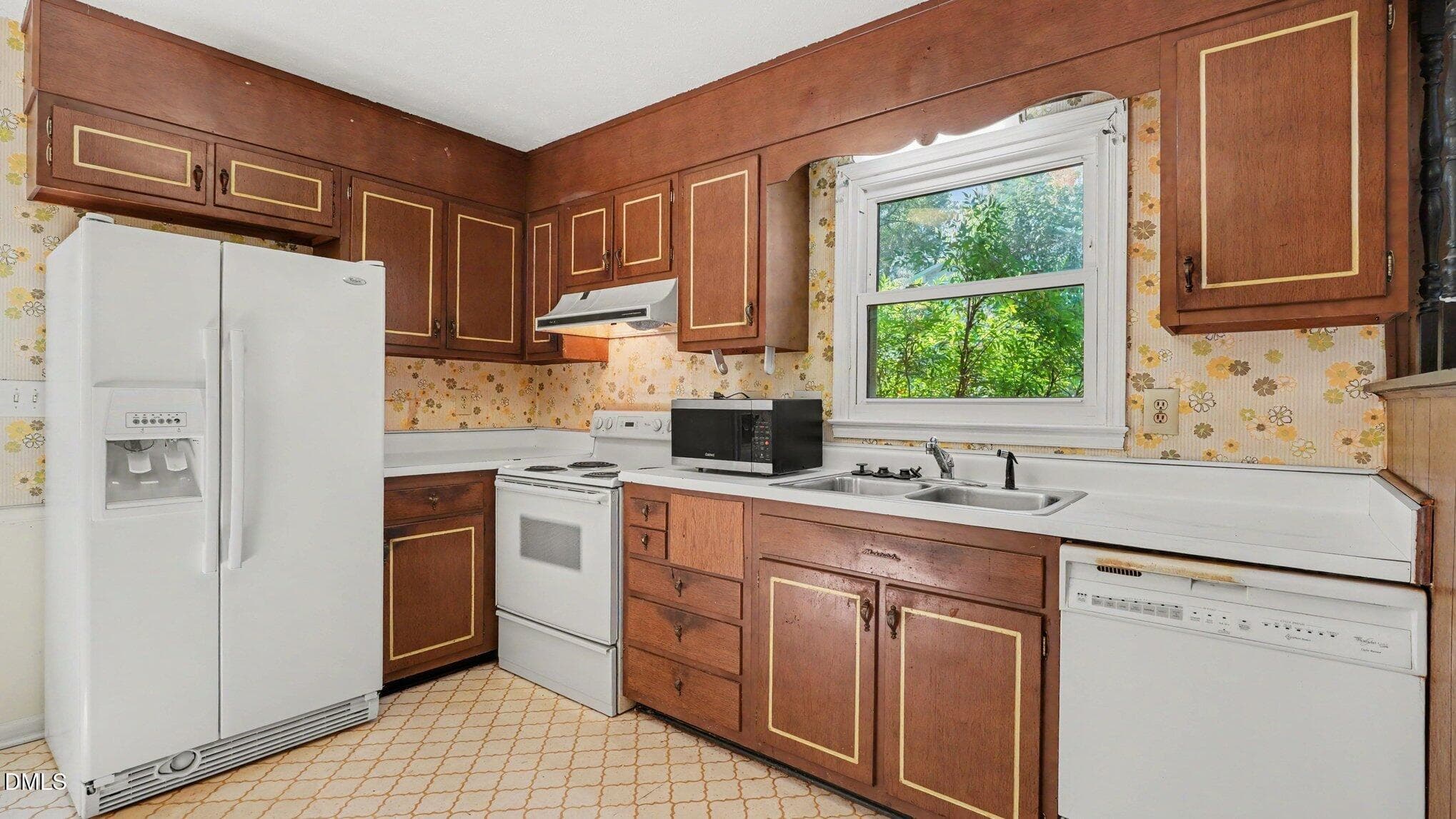 011_file_3577 - 1240 Castlegate Court, Winston-Salem, NC 27103, Winston-Salem