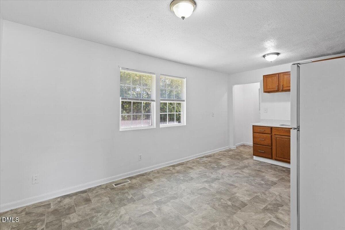 11-6122 Conaway Dr - 6122 Conaway Drive, Fayetteville, NC 28314, Fayetteville