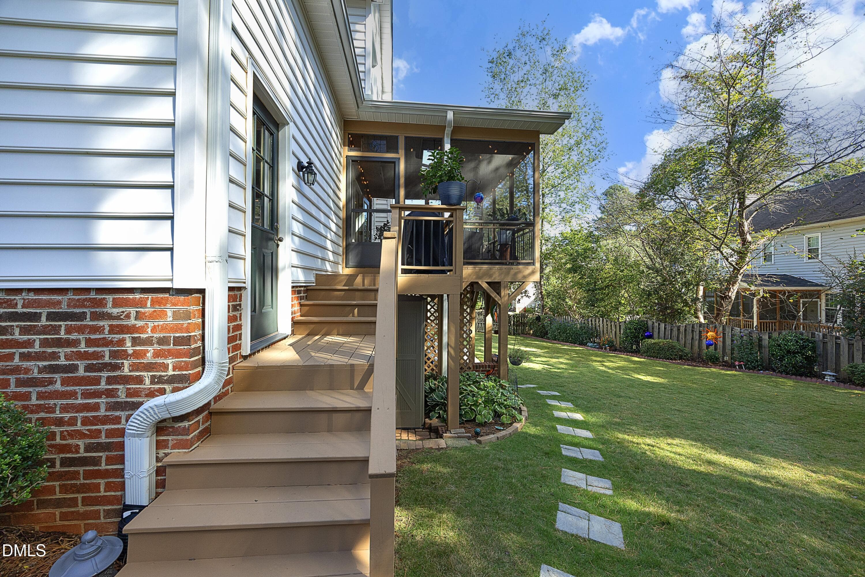35DeckStairs - 8900 Castleton Lane, Raleigh, NC 27615, Raleigh