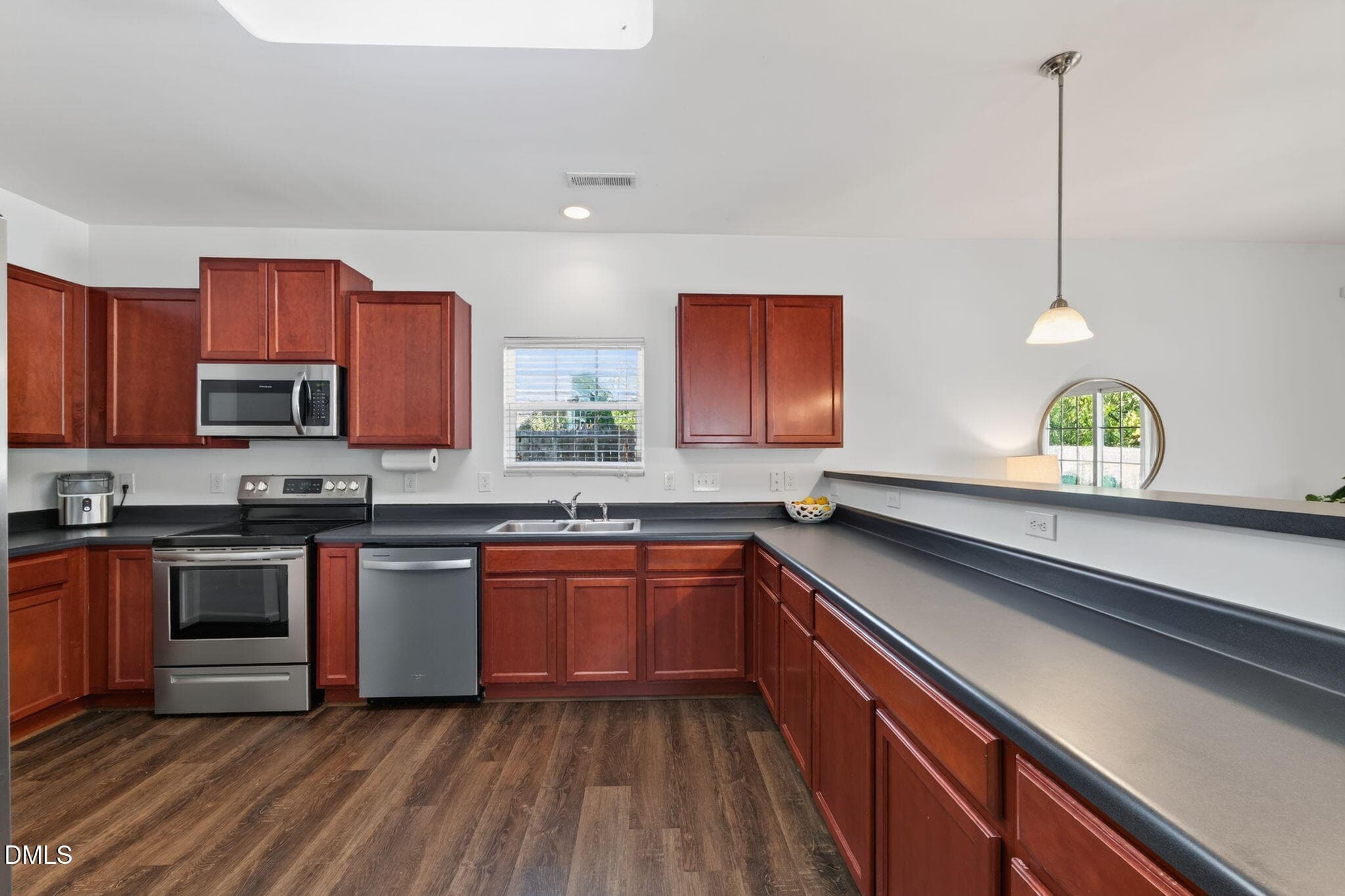 14-web-or-mls-P1102080 - 2718 Creek Bend Court, Graham, NC 27253, Graham
