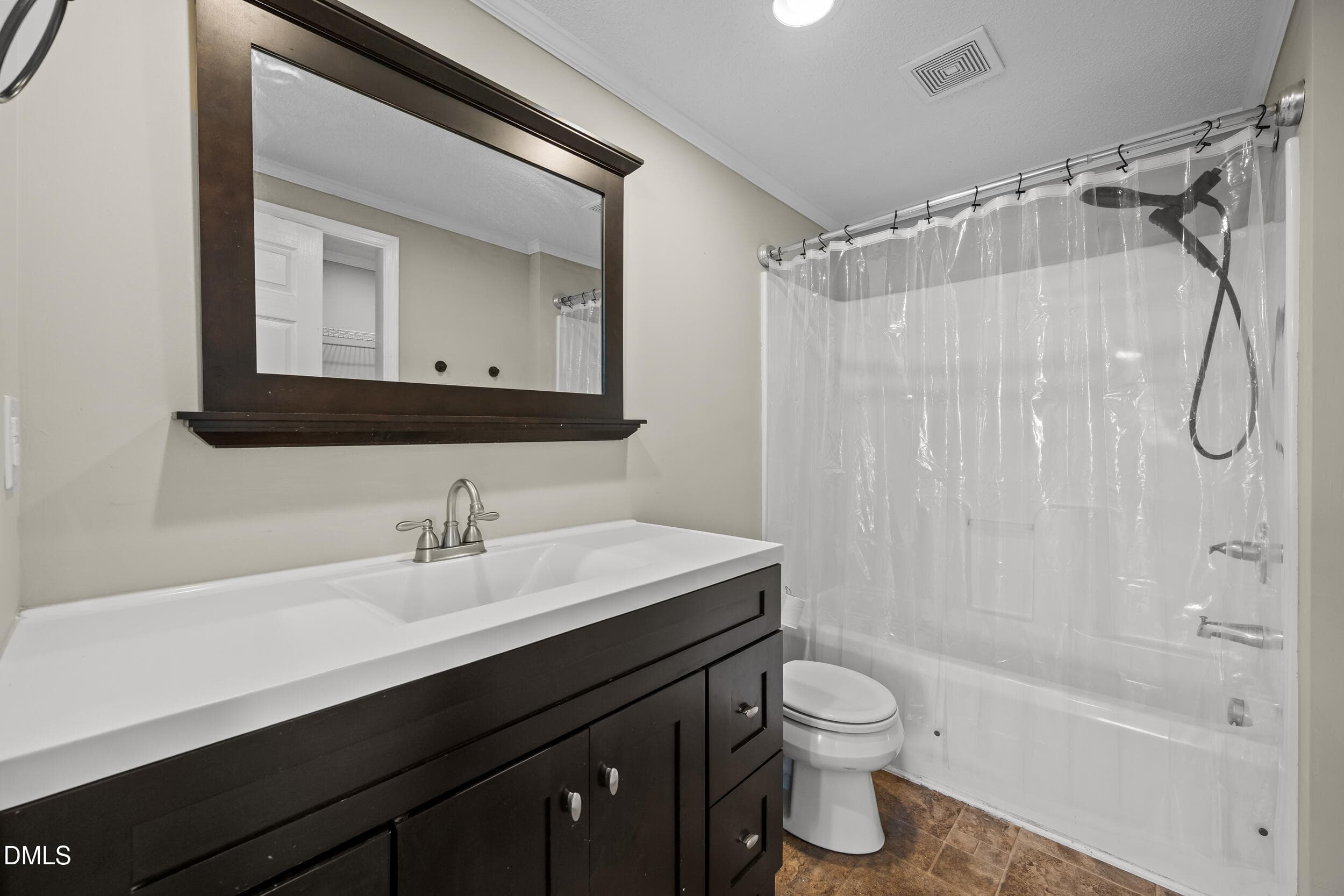 14_13 -4144 suttontown rd, interior - 4144 Suttontown Road, Faison, NC 28341