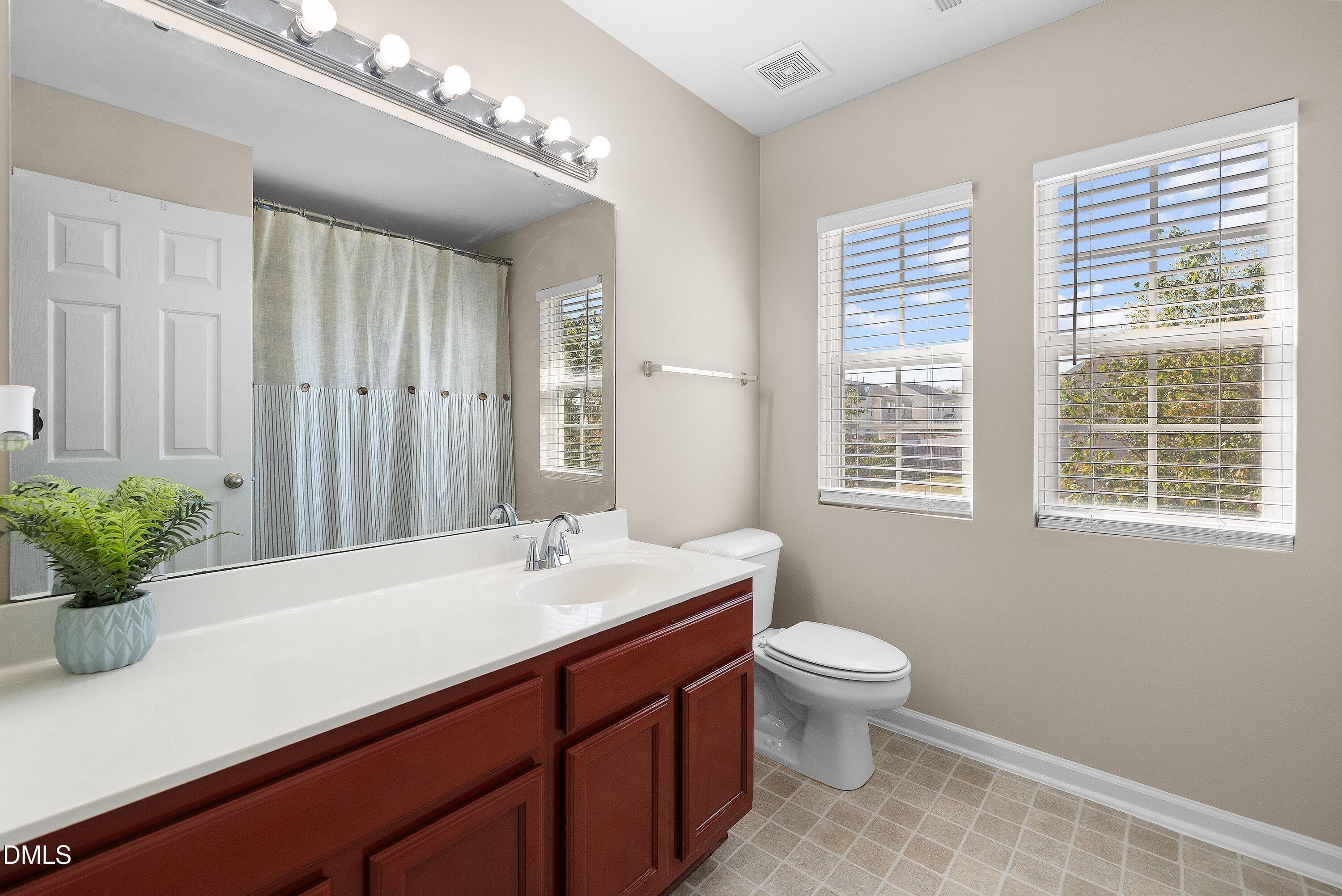 Full bathroom - 306 Knightwood Drive, Durham, NC 27703
