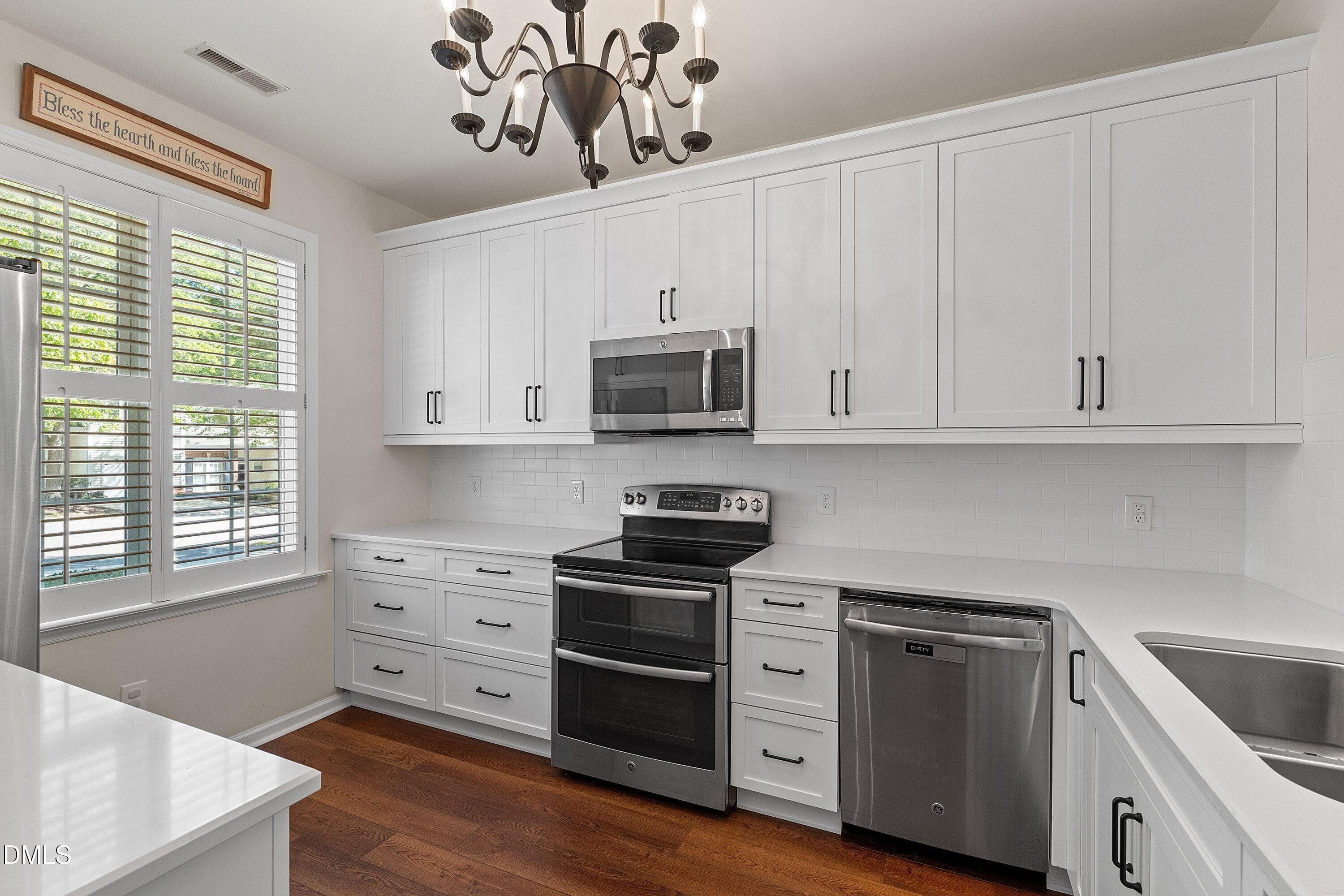 09-3012 Coxindale Dr_8496 - 3012 Coxindale Drive, Raleigh, NC 27615, Raleigh