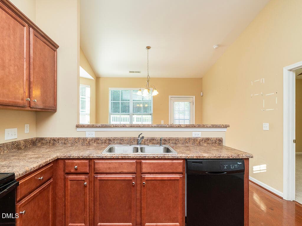 13 1163_KelsoLn Kitchen5_MLS - 1163 Kelso Lane, Burlington, NC 27215, Burlington