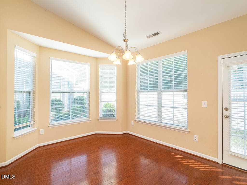 16 1163_KelsoLn Dining2_MLS - 1163 Kelso Lane, Burlington, NC 27215, Burlington