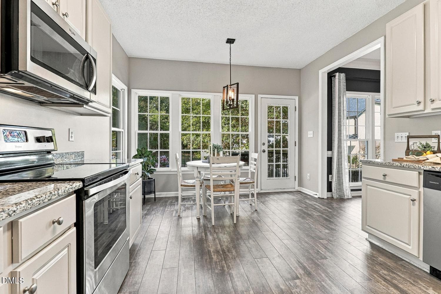 023-051-Kitchen-1500x1000 - 9004 Erinsbrook Drive, Raleigh, NC 27617, Raleigh