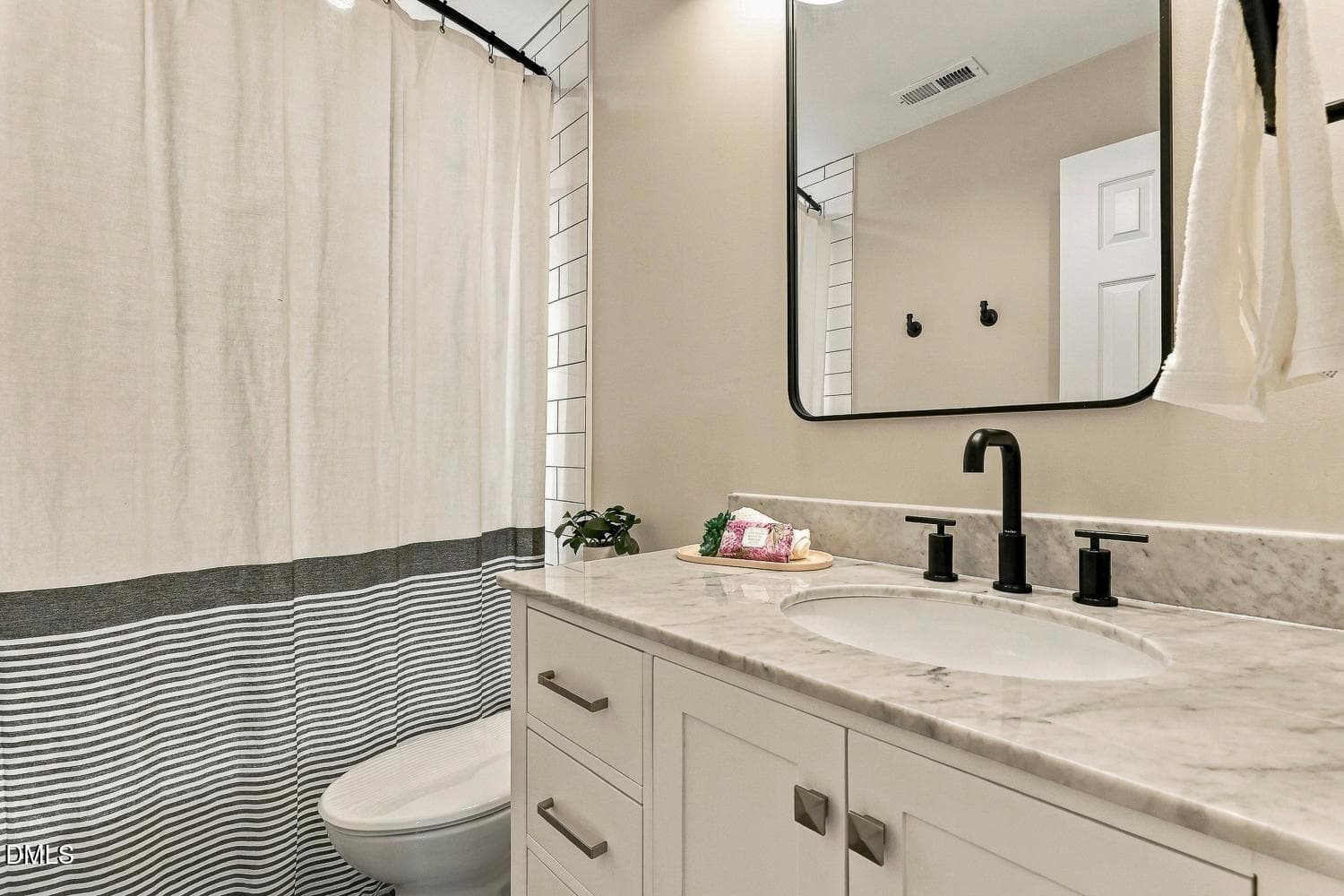 042-046-Bathroom 2-1500x1000 - 9004 Erinsbrook Drive, Raleigh, NC 27617, Raleigh