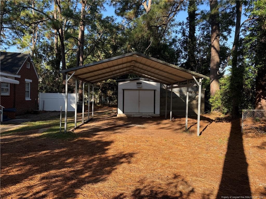 Photo 11 - 226 Harris Avenue, Raeford, NC 28376, Raeford