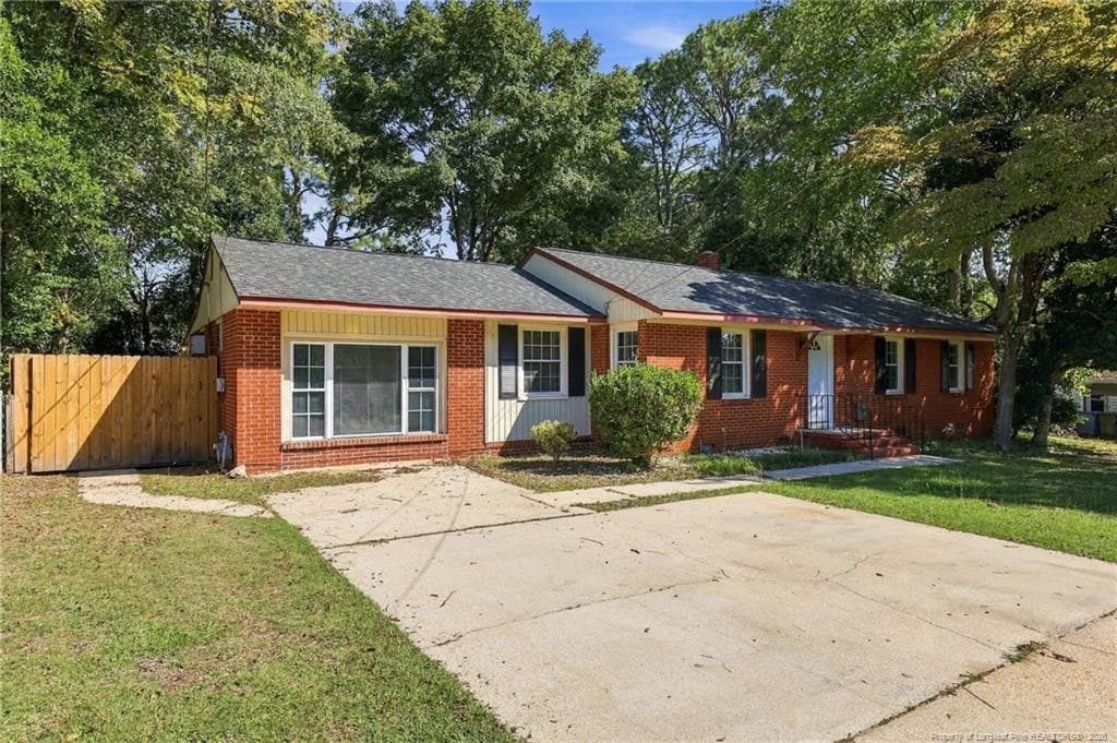 Photo 2 - 1731 Stratford Road, Fayetteville, NC 28304, Fayetteville