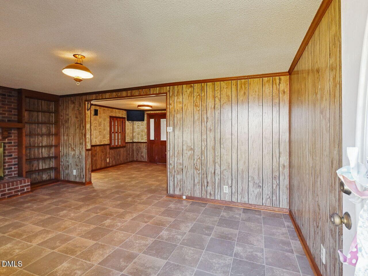 006-1280x960-living-room-entry - 389 Turnage Barefoot Lane, Dunn, NC 28334, Dunn